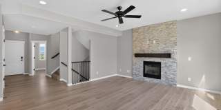 Spacious 5BR House in Monument Gallery 9