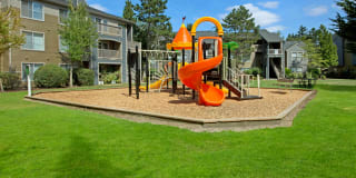 On the Green at Harbour Pointe Gallery 62