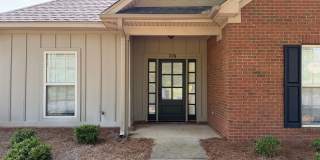 Cozy Condo in Gardens at Gatewood! Gallery 1