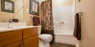 Sycamore Place Gallery 6