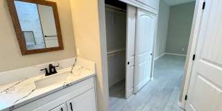 Beautiful 3 Bedroom Home on Desert Lakes Golf Course! Gallery 36