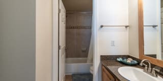 Clarington Apartments Gallery 22