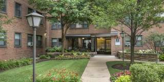 5550 South Dorchester Gallery 3