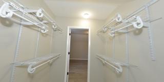 1517A Waverly Street Gallery 6