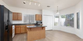Great 5 Bedroom Home in Summerlin Gallery 15