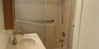 2 Bedroom in Anderson with yard and garage! Gallery 15