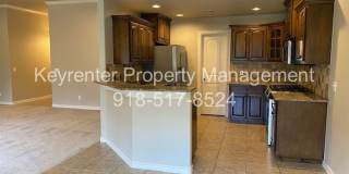 3 Bed | 2 Bath | Jenks Gallery 11