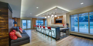 West Broad Gallery 16