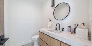 200 N DOHENY Dr Gallery 30