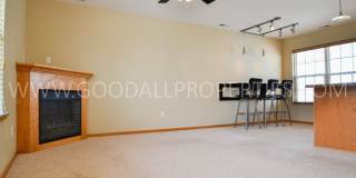 2 Bath Town home in Urbandale with a 2-car attached garage Gallery 5