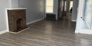 Large 5 Bedroom House Gallery 1