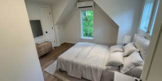 202 Pearsall Place Gallery 13