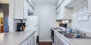 Furnished, Short term or long term Condo with community Pool Gallery 8