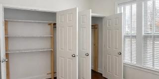 4303 N Sawyer Avenue Gallery 4