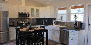 Furnished 1 BR ADU in Beautiful Awbrey Butte Gallery 1