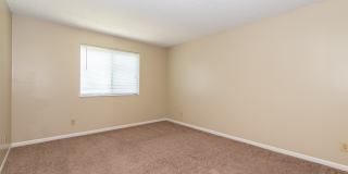 Meadow View Apartments & Townhomes Gallery 18