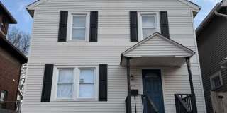 1452 Summit Street Gallery 1