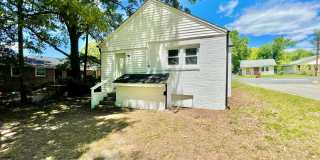 Cute 3 Bed 1 Bath Home Near UNCG!! Gallery 6