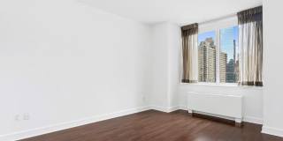 120 RIVERSIDE Boulevard Gallery 4