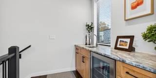 215 N Sarah Street Gallery 30