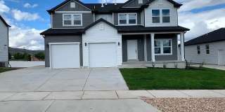 724 West Blue Mountain Drive Gallery 1