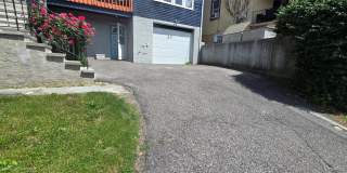 24 Anderson Avenue Gallery 16