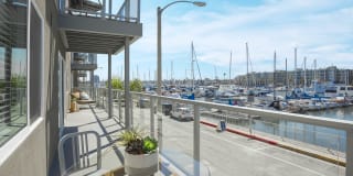 WAYFARER APARTMENTS + MARINA Gallery 21