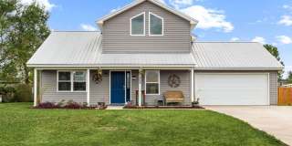 HALF-ACRE LOT • FULLY FENCED YARD • NO HOA! *1/2 OFF Security Deposit for Active-Duty Military!* Gallery 1