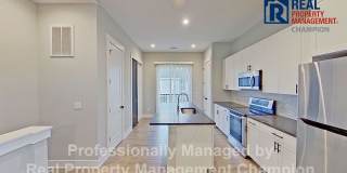 Bright & Open End Unit Townhome Bright & Open End Unit Townhome Gallery 15