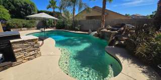 8213 W Quail Avenue Gallery 41