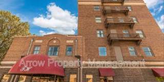 208 E 5-4G Gallery 1
