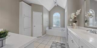 8617 Jonquil Gallery 17