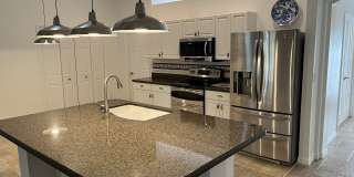5020 4th Place Gallery 9