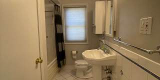 Stunning 3 Bedroom Oasis in Livonia-Move-In Ready!! Gallery 4