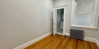 90 Fuller St Gallery 11
