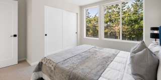 Modern Townhome in Licton Springs – Rooftop Deck & Stylish Living! Gallery 6