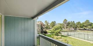 Spacious Centennial Condo Gallery 21