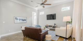 202 Student Lane Gallery 11