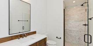 501 North Wells Street Gallery 8