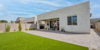 Beautiful modern contemporary home Gallery 5