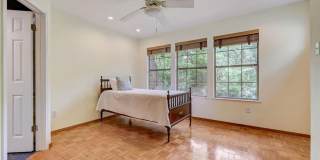 805 Leonard St!!! - Amazing 7 bed House walking distance to UT. Gallery 21