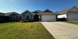 3 Bedroom 2 Bath 2 Car Garage - Edmond Schools & Close To UCO! Gallery 1