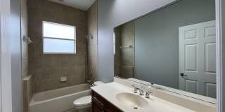 142 HARRINGTON COURT Gallery 30