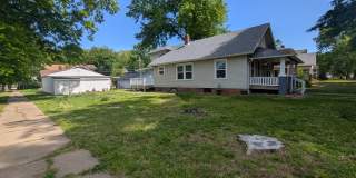 300 SW Broadmoor Avenue Gallery 21