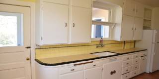3 Bedroom 1.5 Bath Hilltop 2 Story Home Gallery 7