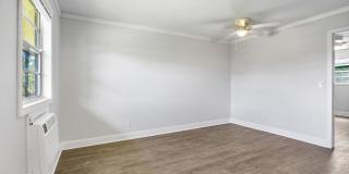 Edgewater Gallery 15