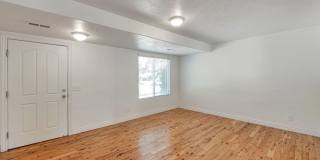 Beautiful 2 Story Home w attached 2 car garage Gallery 13