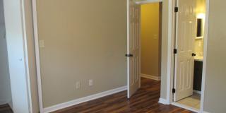 Stunning 2 Bed, 2 1/2 Bath Townhouse Available July 2026 Gallery 13