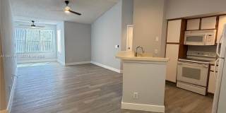 3330 Pinewalk Dr N 3330 Pinewalk Dr N Gallery 1