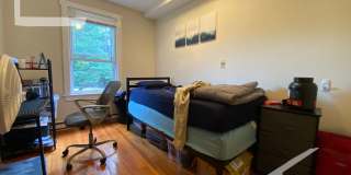 Charming 3 Bedroom- NO Broker FEE Gallery 6